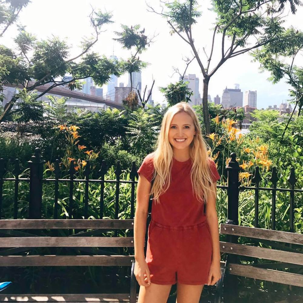 Meet your Posher, Alexis